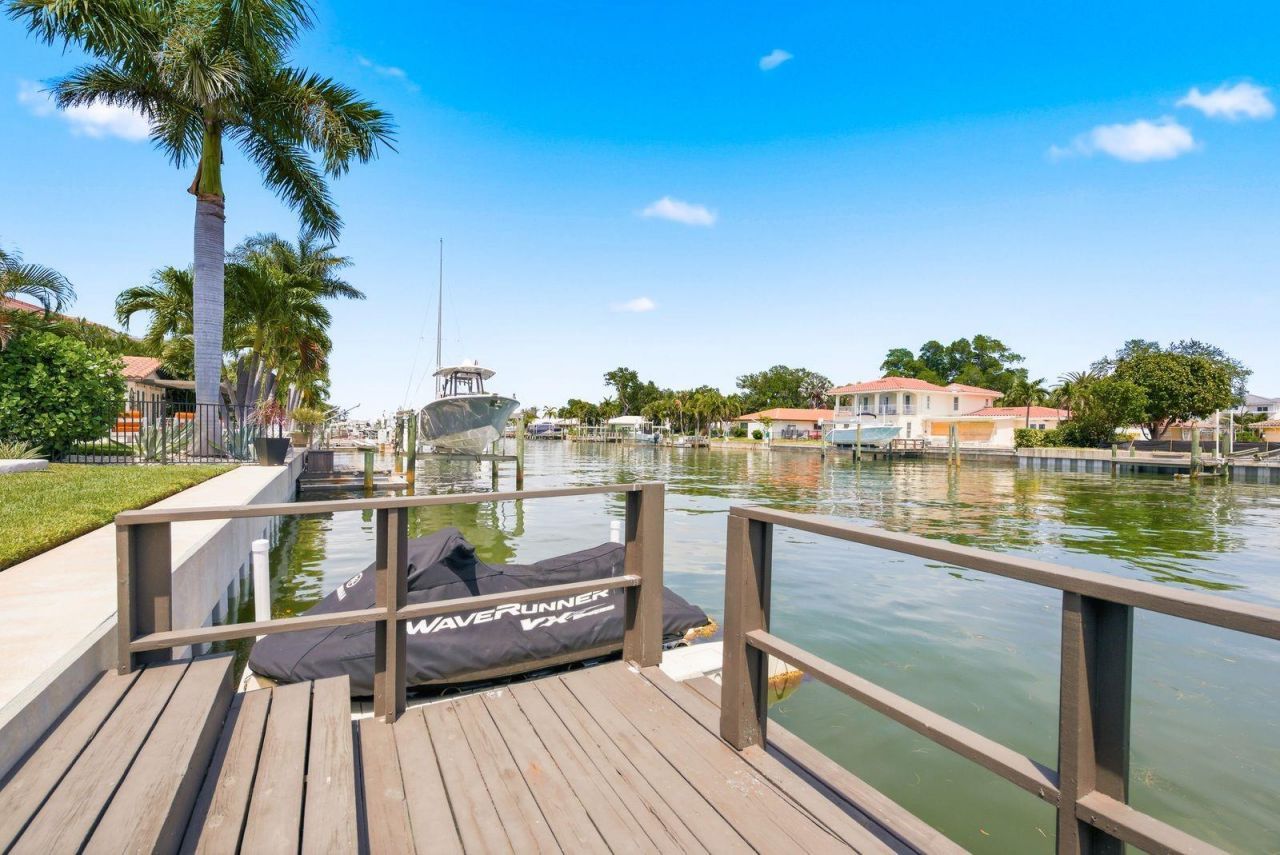 2000 Kansas Avenue Ne, Saint Petersburg, FL 33703 Photo
