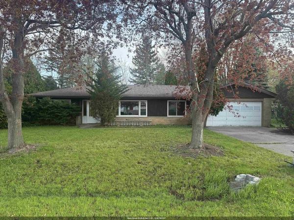 22 WELLE DRIVE, Oshkosh, WI 54902