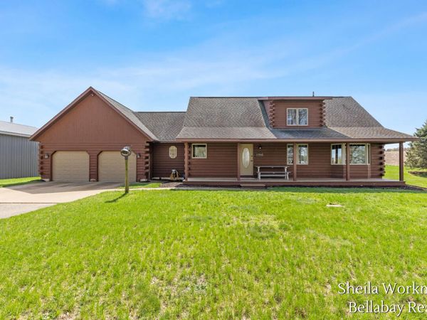 7320 100th Street SE, Caledonia, MI 49316