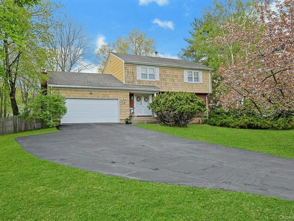 110 Eastview Drive , Valhalla, NY 10595