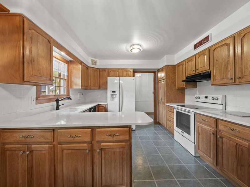 1470 London Drive , Columbus, OH 43221 Photo 5