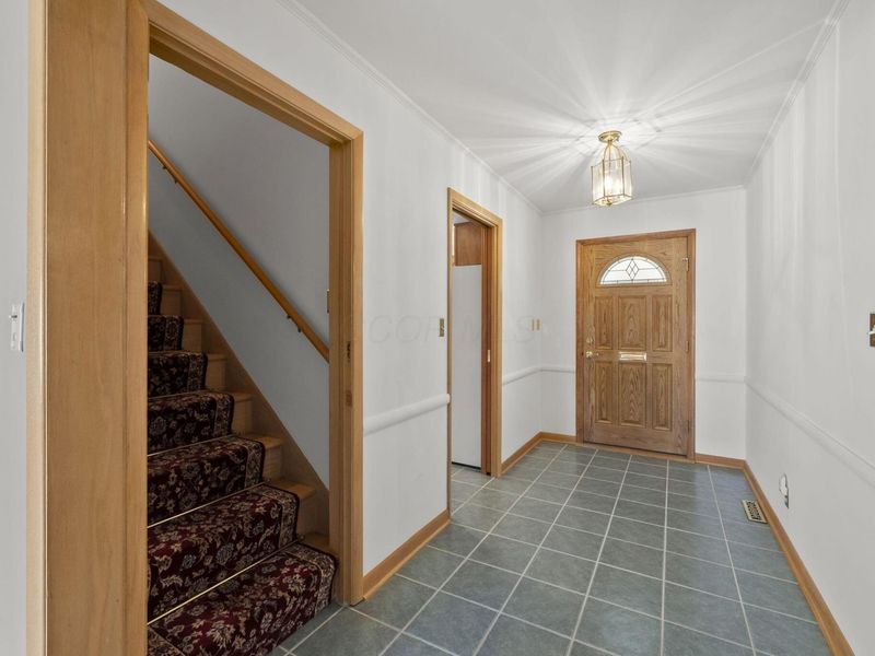 1470 London Drive , Columbus, OH 43221 Photo 8