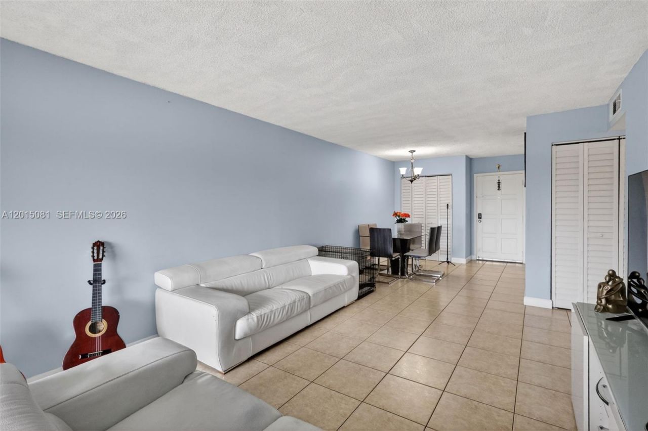 1755 W 60th St, Unit D301, Hialeah, FL 33012 Photo