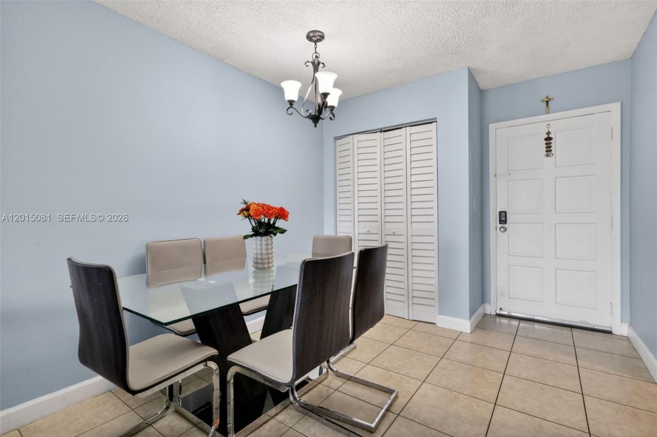 1755 W 60th St, Unit D301, Hialeah, FL 33012 Photo