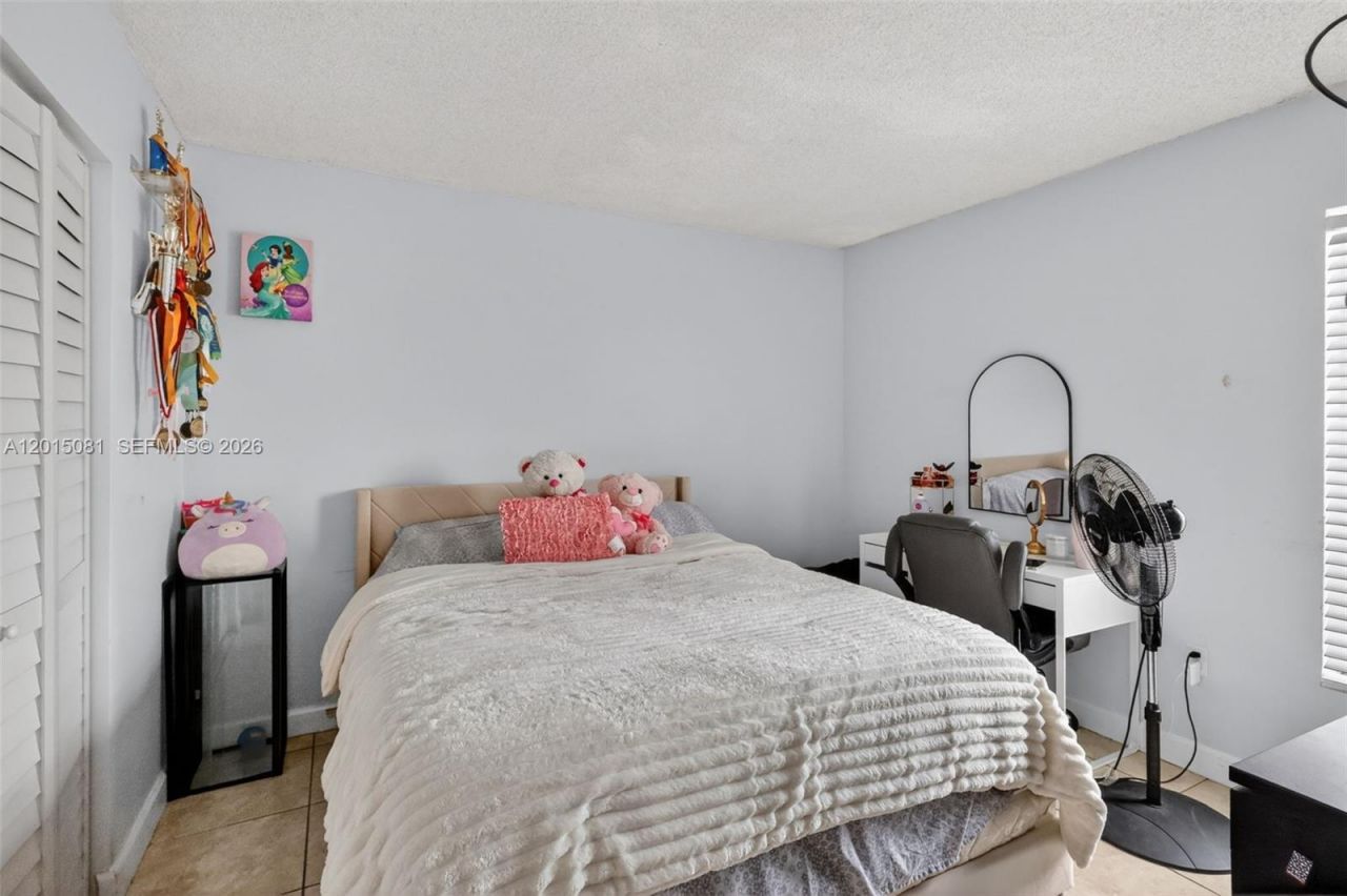 1755 W 60th St, Unit D301, Hialeah, FL 33012 Photo
