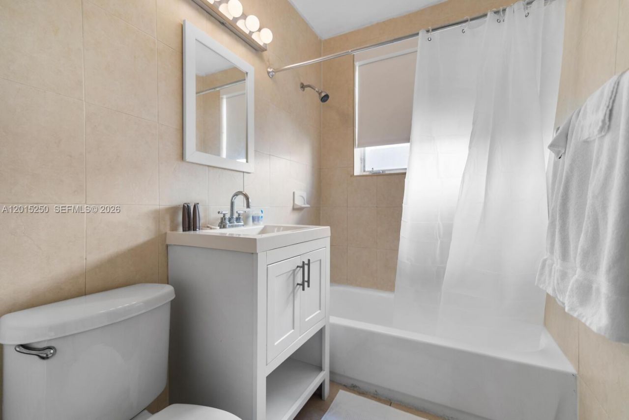 301 86th St, Unit 1, Miami Beach, FL 33141 Photo