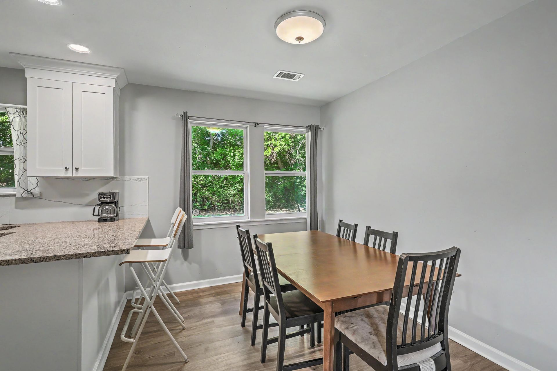 4421 Jenwood Street Photo 11