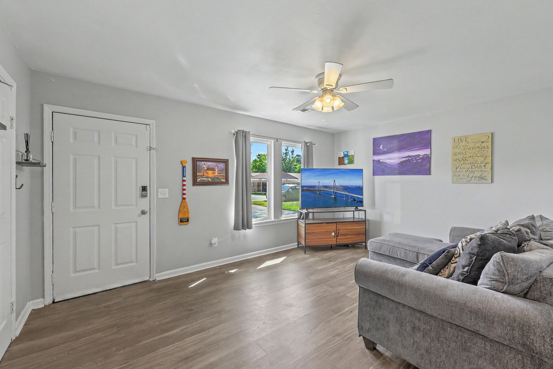 4421 Jenwood Street Photo 7