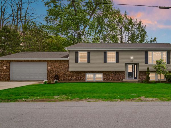 235 E 13th Street, Hobart, IN 46342