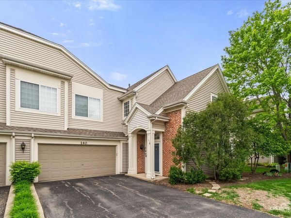 140 Heritage Lane , Streamwood, IL 60107