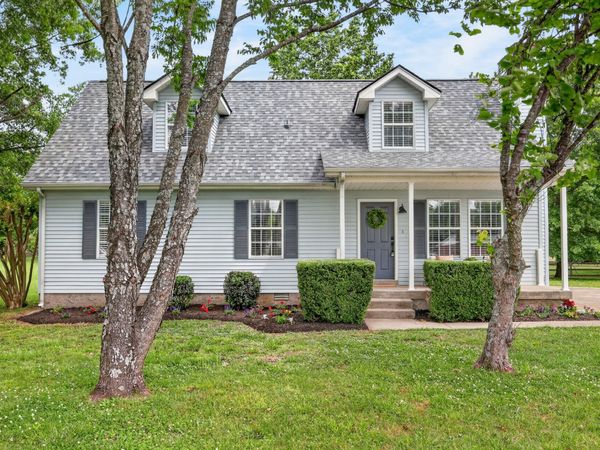 165 Sweetgum Dr, La Vergne, TN 37086