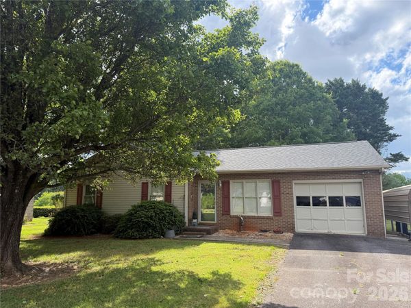 4445 Sulphur Springs Road NE, Hickory, NC 28601