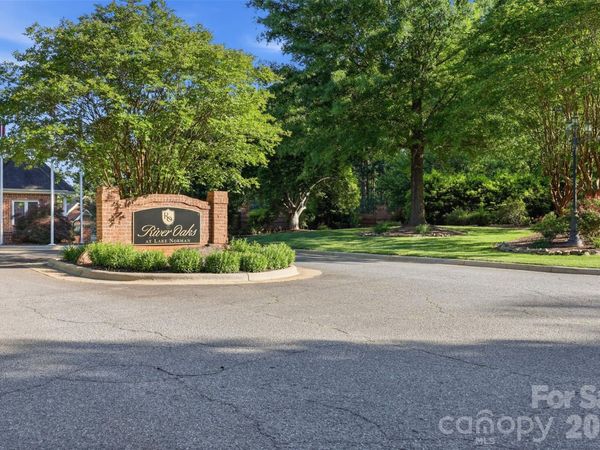 296 Broken Arrow Drive , Statesville, NC 28677