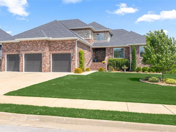 1420 Montieri Drive, Centerton, AR 72719