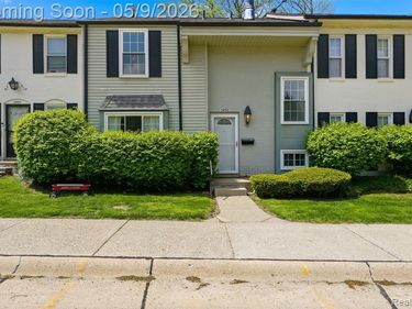 3252 Bolgos Circle, Ann Arbor, MI 48105