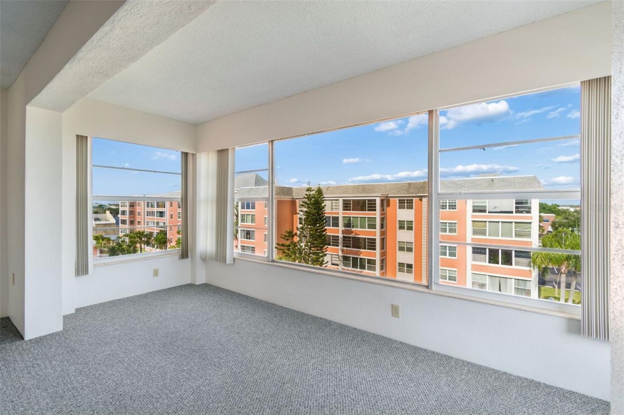 6960 20th Avenue N, Unit 501, Saint Petersburg, FL 33710 Photo