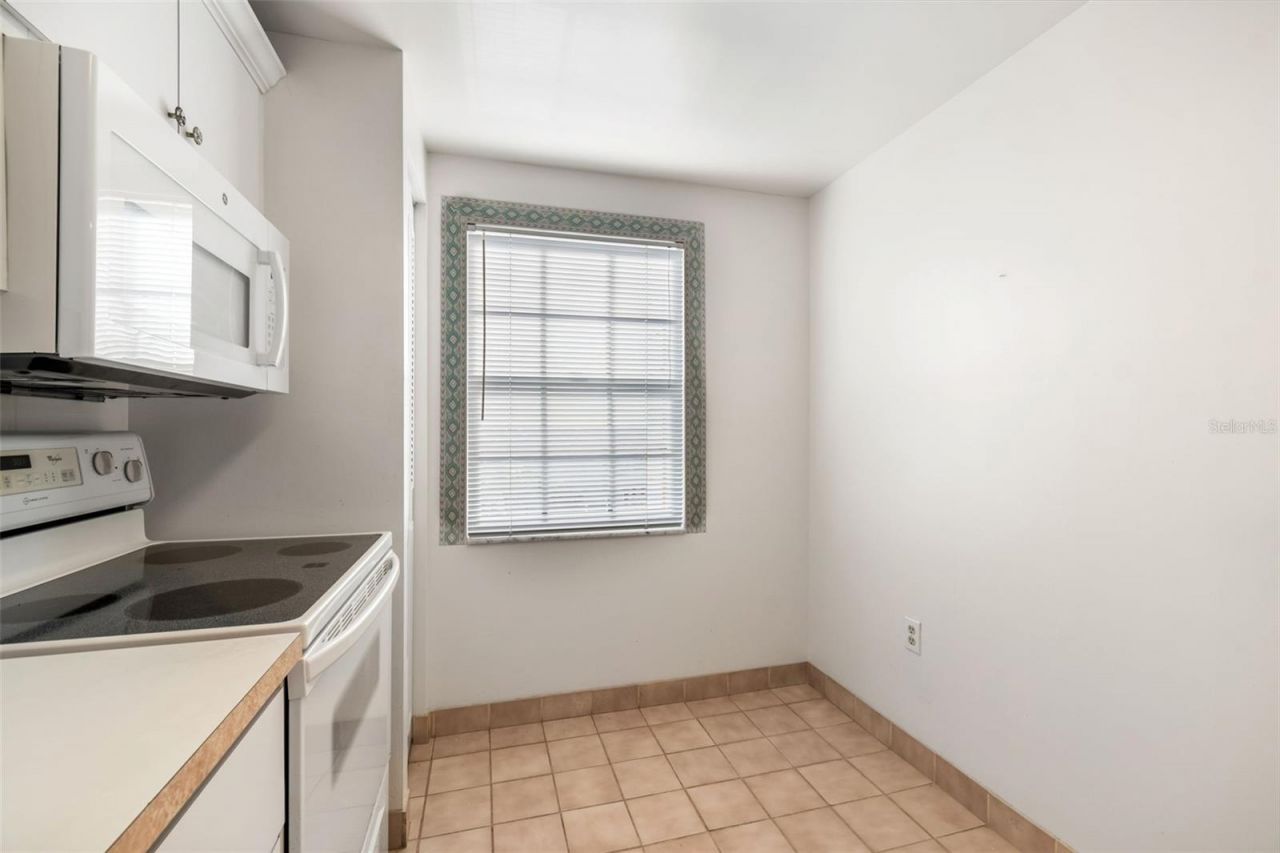 6960 20th Avenue N, Unit 501, Saint Petersburg, FL 33710 Photo