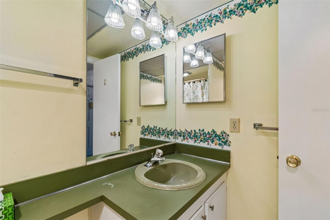 6960 20th Avenue N, Unit 501, Saint Petersburg, FL 33710 Photo