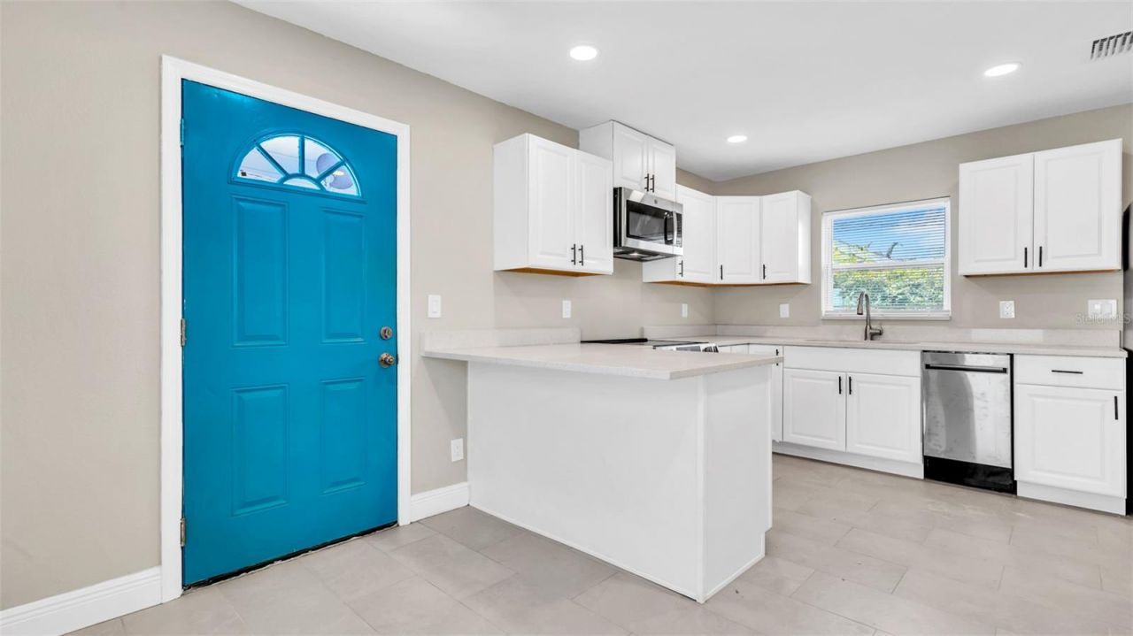 2651 1/2 2nd Avenue S, Saint Petersburg, FL 33712 Photo