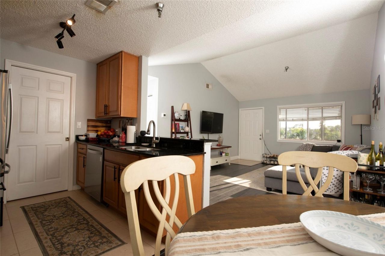 10263 Gandy Boulevard N, Unit 2202, Saint Petersburg, FL 33702 Photo