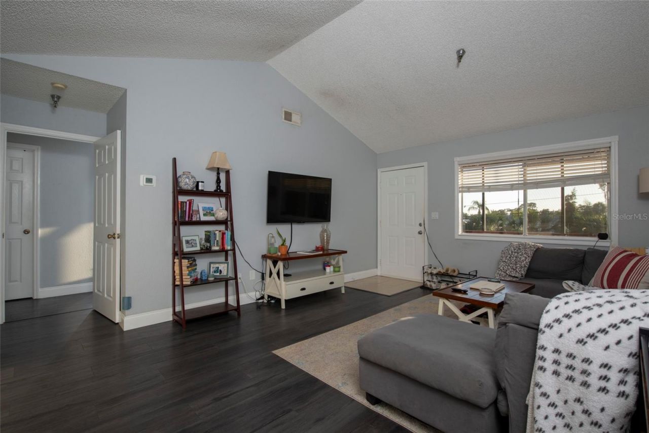 10263 Gandy Boulevard N, Unit 2202, Saint Petersburg, FL 33702 Photo