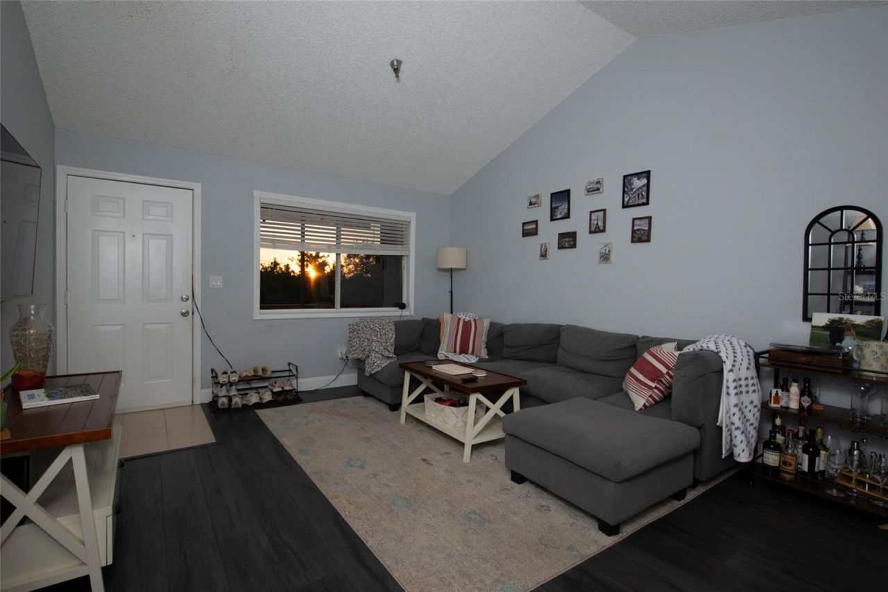10263 Gandy Boulevard N, Unit 2202, Saint Petersburg, FL 33702 Photo