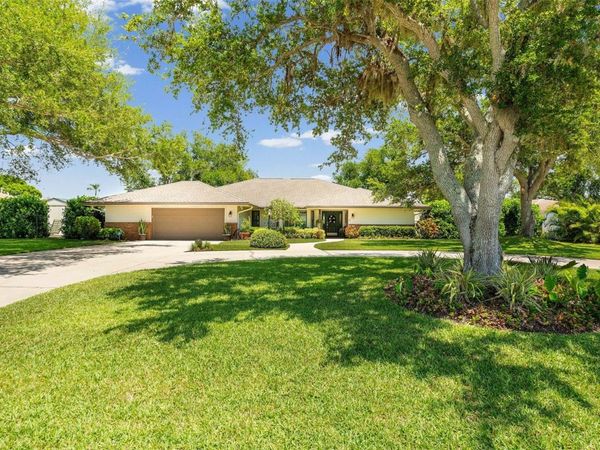 2211 50TH STREET W, BRADENTON, FL 34209