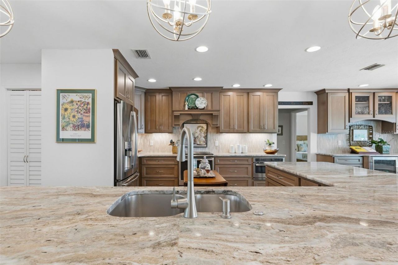 2211 50th Street W, Bradenton, FL 34209 Photo