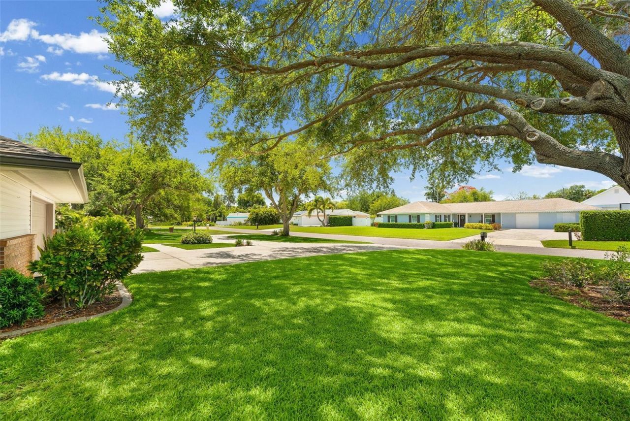 2211 50th Street W, Bradenton, FL 34209 Photo