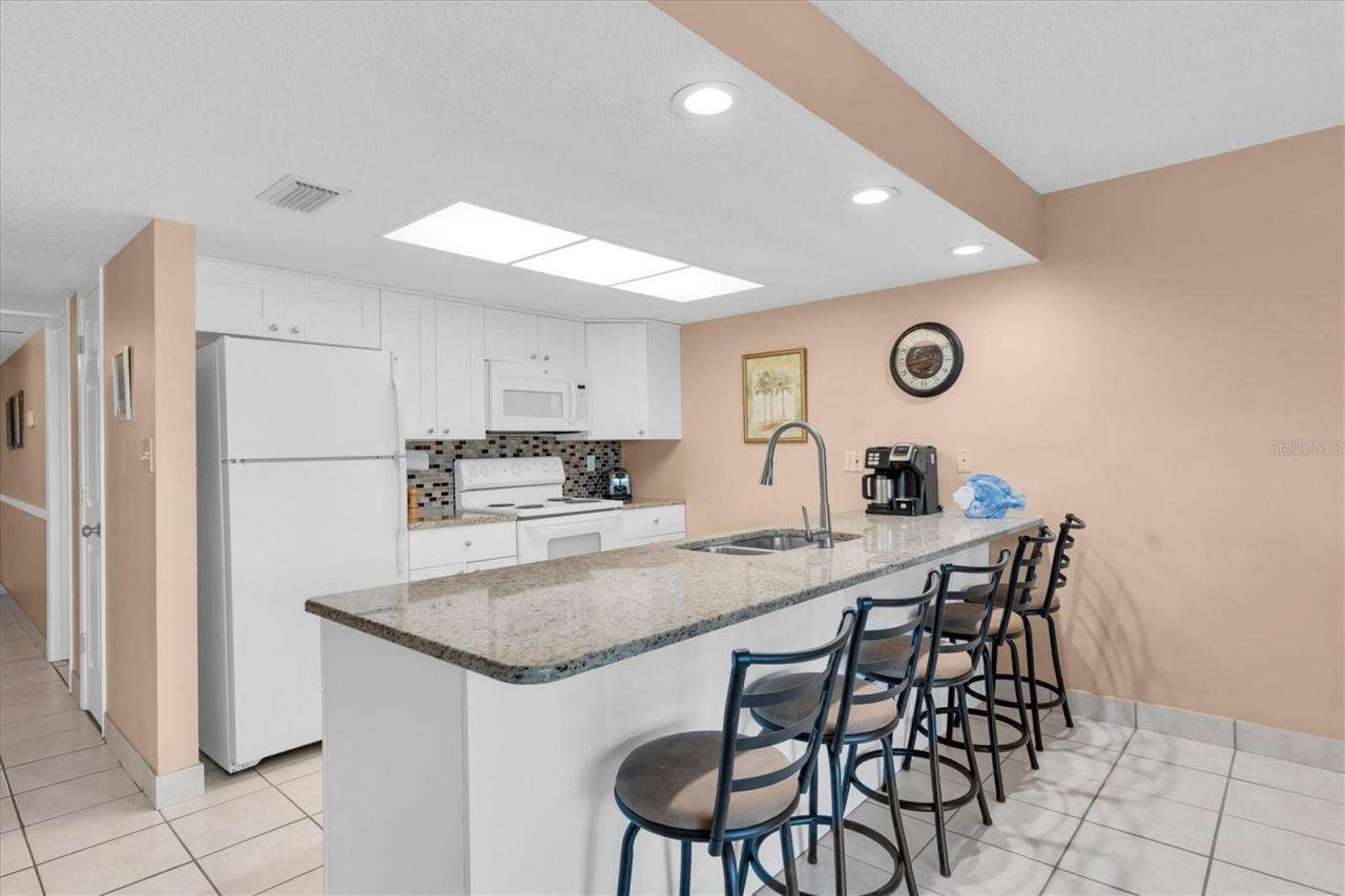 19610 Gulf Boulevard , Unit 308, Indian Rocks Beach, FL 33785 Photo