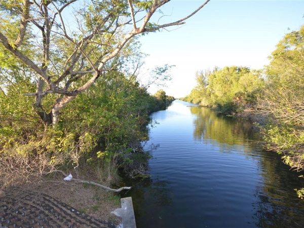 1001 NE 5TH PLACE , CAPE CORAL, FL 33909