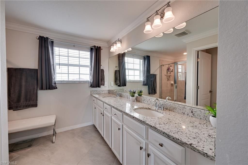 3697 E Hampton Cir , Alva, FL 33920 Photo
