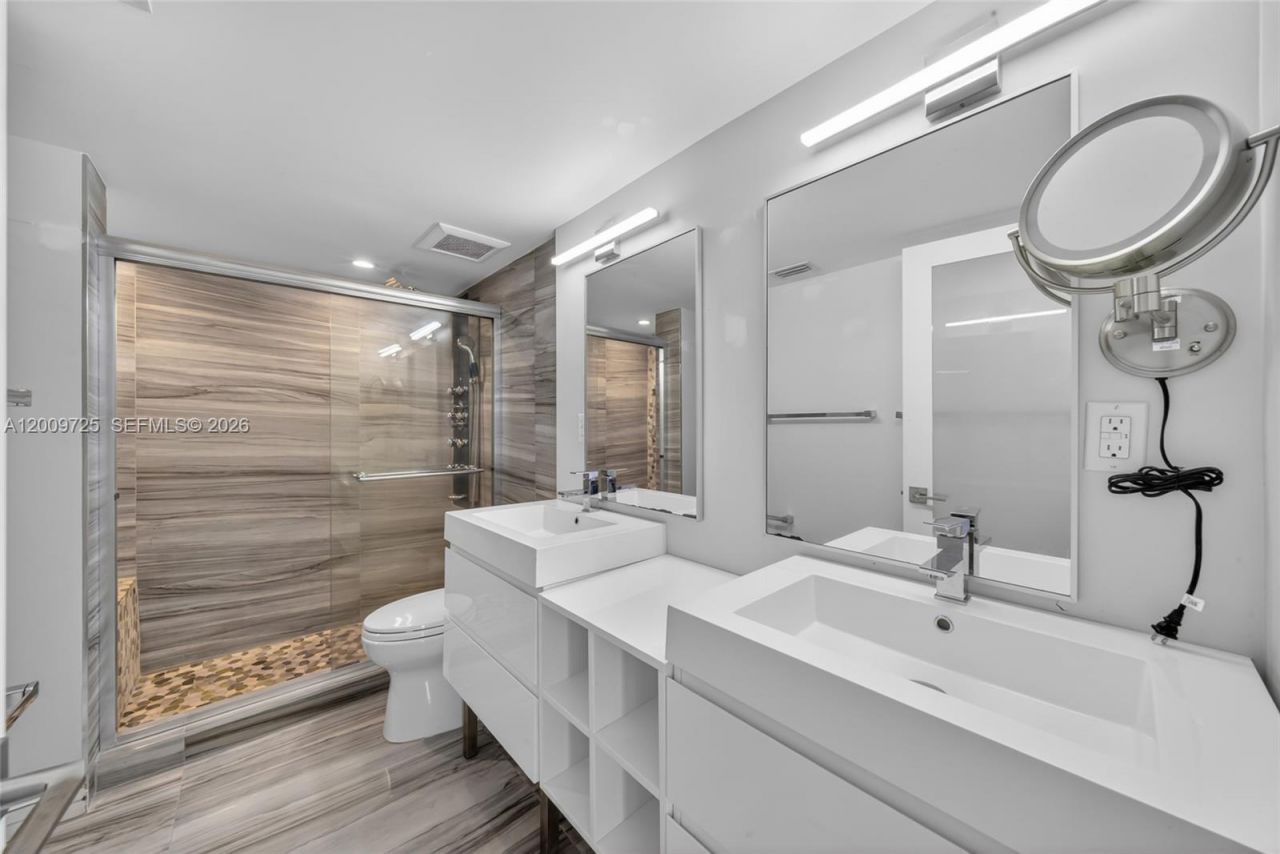 3401 N Country Club Dr, Unit 812, Aventura, FL 33180 Photo
