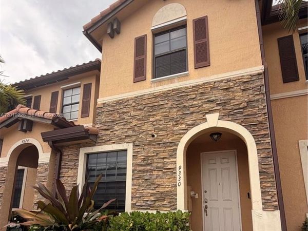 9330 W 33rd Ave, Hialeah, FL 33018