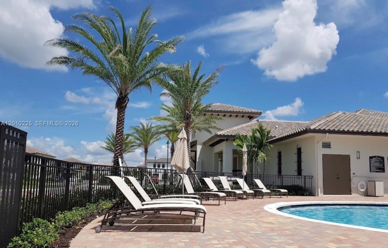 9330 W 33rd Ave , Hialeah, FL 33018 Photo