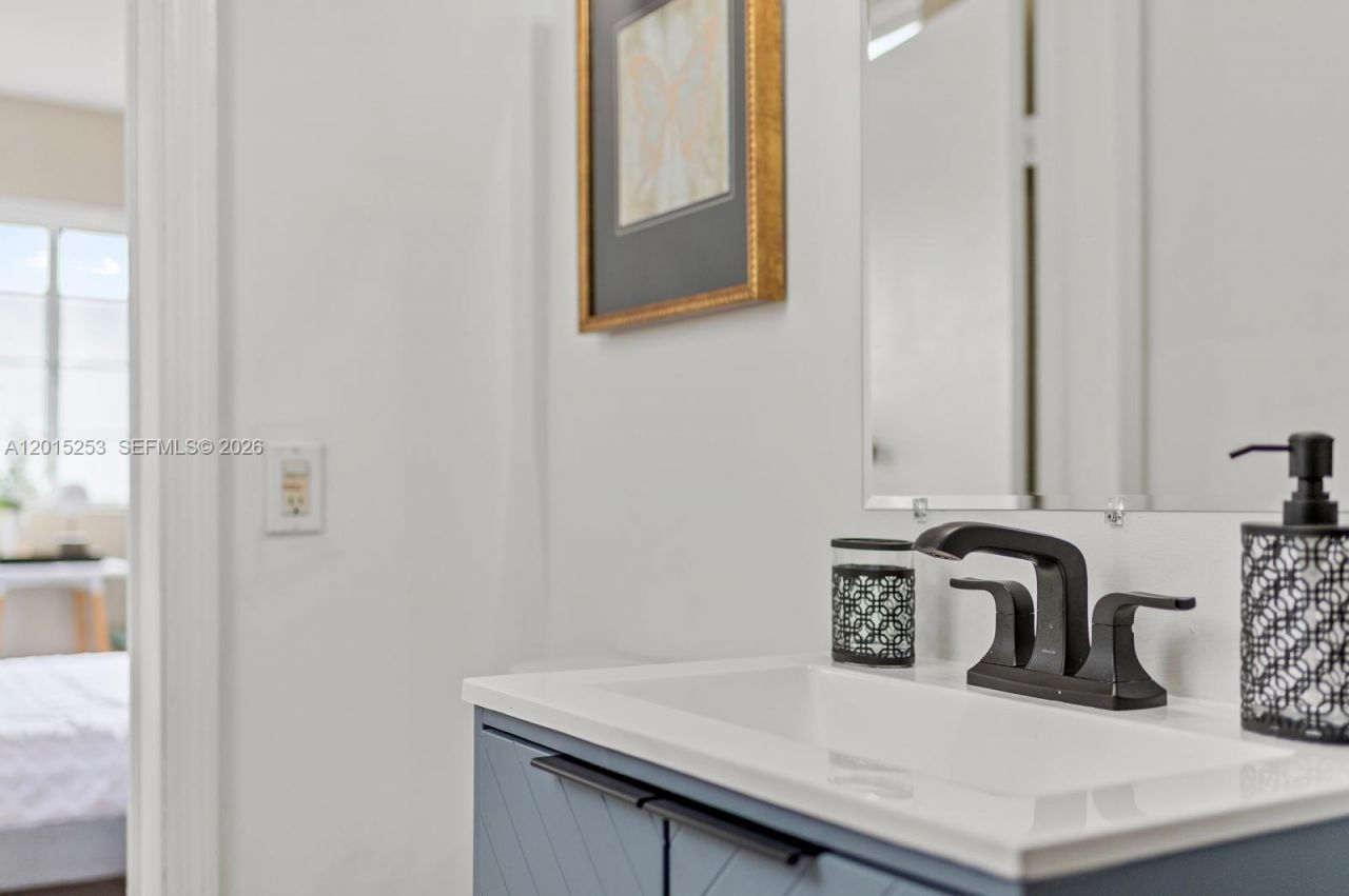301 86th St, Unit 3A, Miami Beach, FL 33141 Photo
