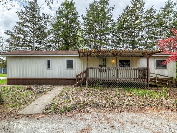 623 Adams Street , Moscow Mills, MO 63362