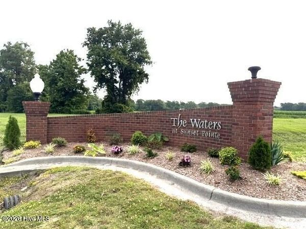 421 Pointe Vista Drive, Elizabeth City, NC 27909