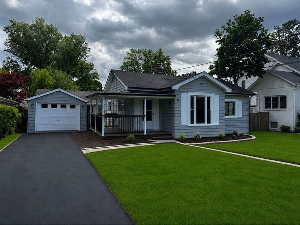 722 E Indiana Street , Wheaton, IL 60187