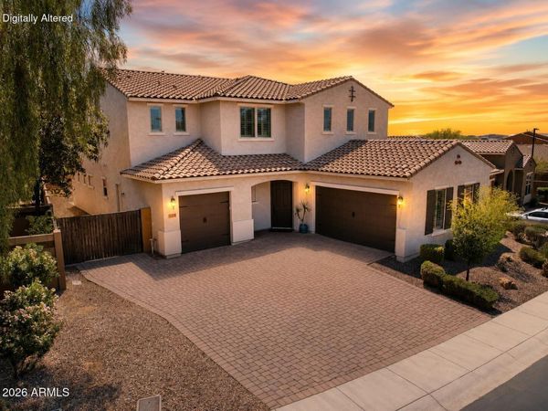 2109 W White Feather Lane, Phoenix, AZ 85085