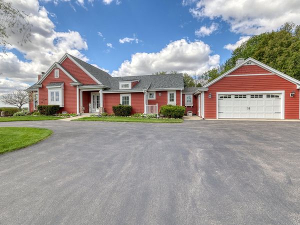 N2901 Crossbill Rd, Lowell, WI 53579