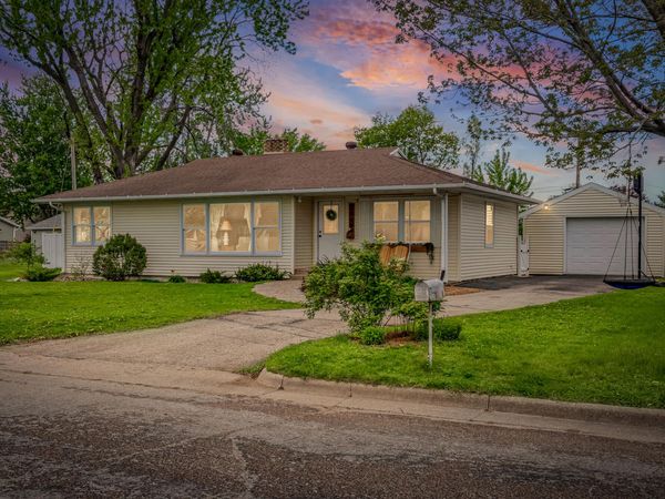 3008 26th St S, La Crosse, WI 54601