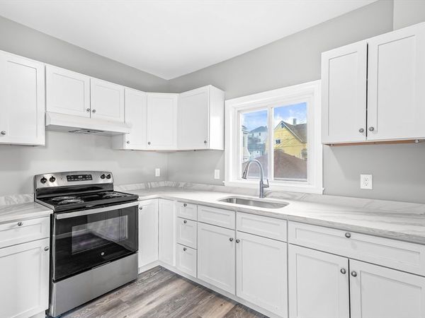 712-722 Eastern Ave, Unit 2, Fall River, MA 02723