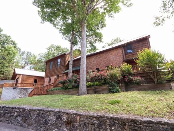 19 Beach Dr., Iuka, MS 38852