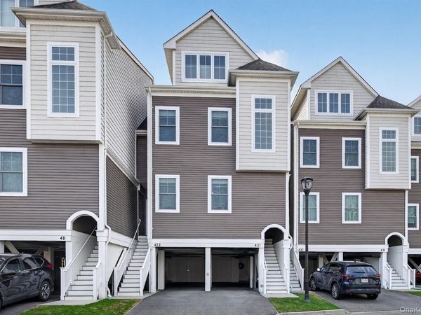 421 Marina Pointe Drive , Unit 421, East Rockaway, NY 11518
