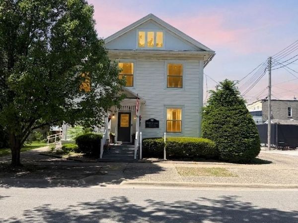 214 S Jefferson Street, Sigourney, IA 52591