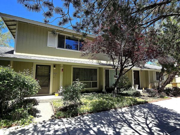 909 Mesa Ridge Drive, Unit 3, Sparks, NV 89434