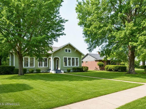 403 Crockett Avenue, Greenwood, MS 38930