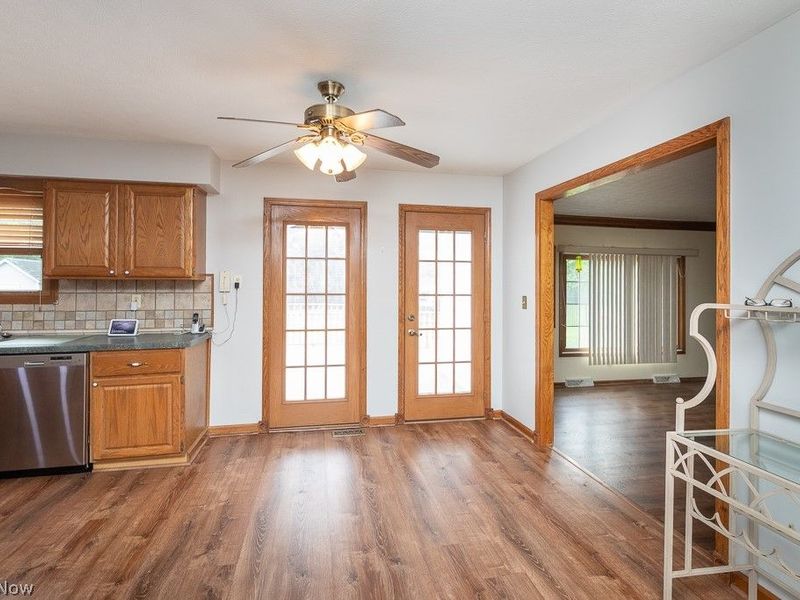 595 Montgomery Drive, Brunswick, OH 44212 Photo 7