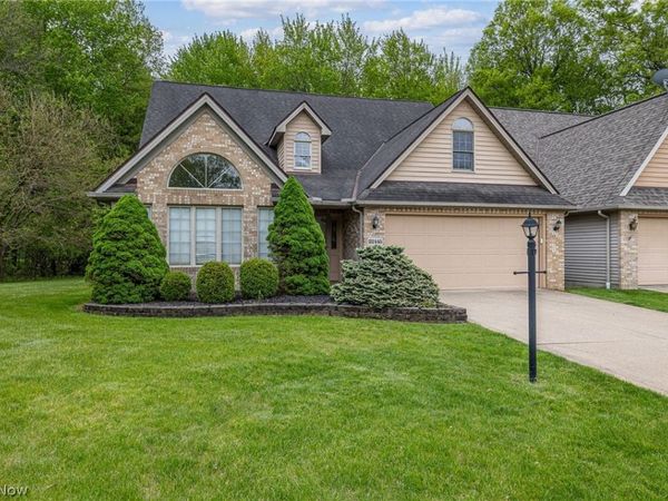 22445 Christopher Court , Strongsville, OH 44149